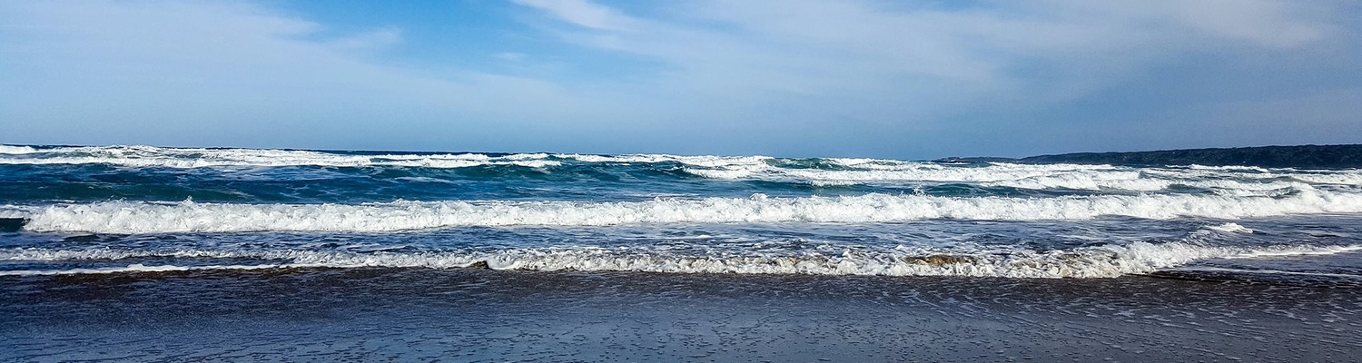 tidal waves at Boggomsbaai near Mossel Bay